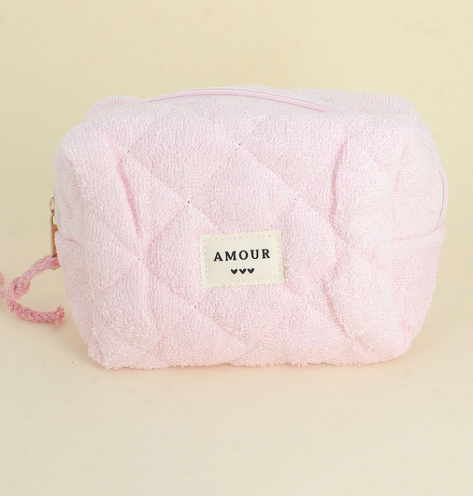 Trousse beauté et accessoire "amour"