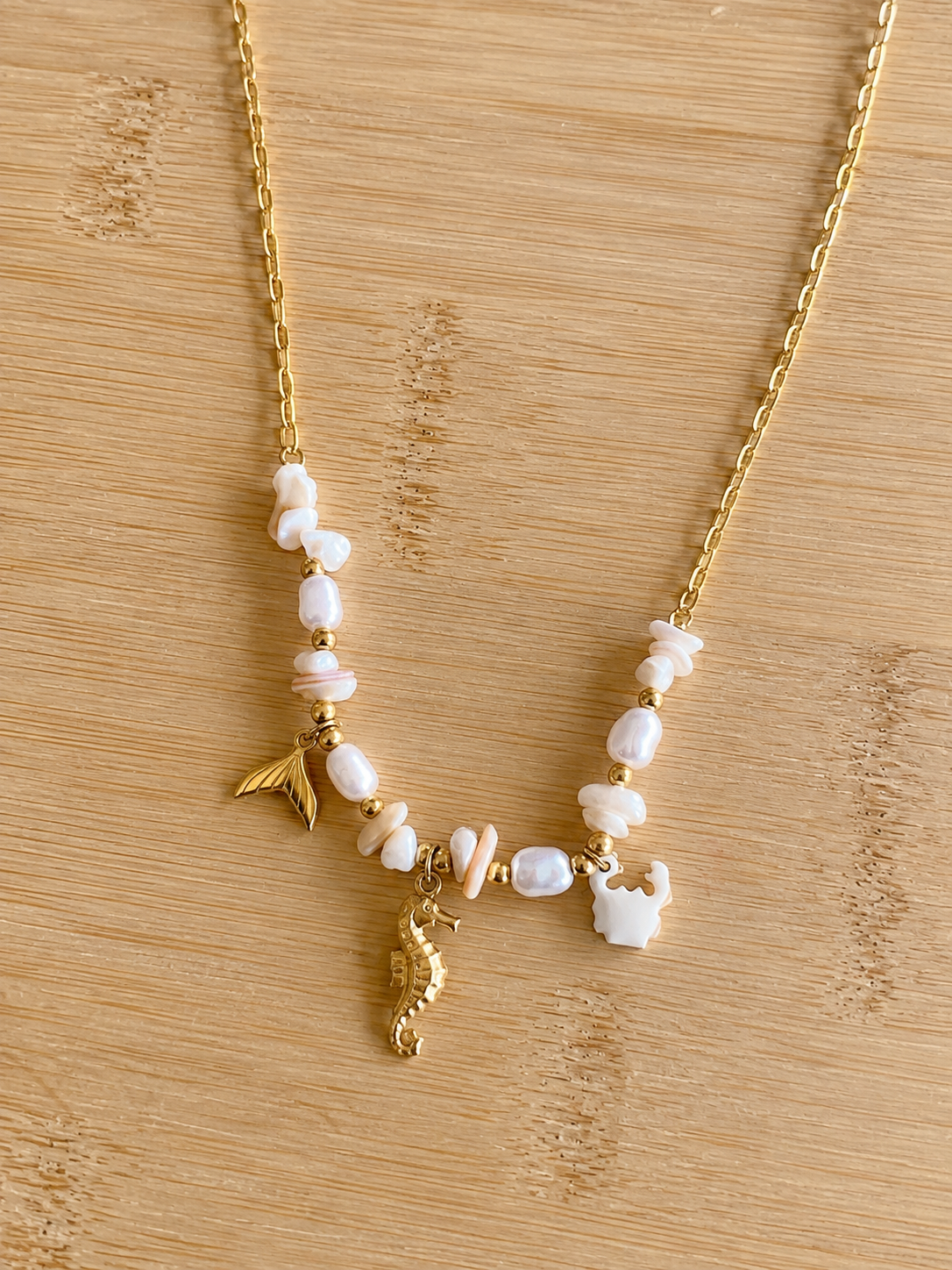 Collier coquillage hippocampe